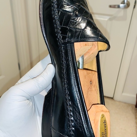 Johnston & Murphy Leather Woven Loafers. - Picture 7 of 12